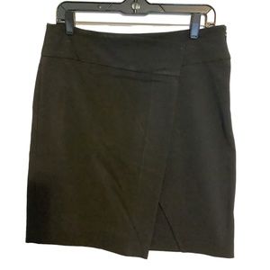 Lena Gabriel New York Women’s Skirt EUC Size 8 Comfy Stretch Waist & Fabric.